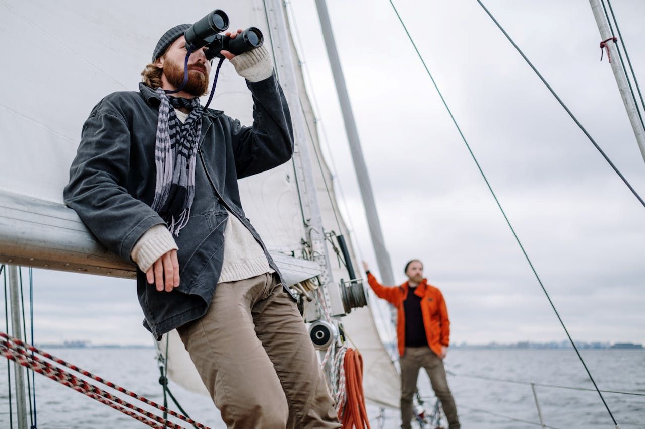 How to Adjust Binoculars: Step-by-Step Guide