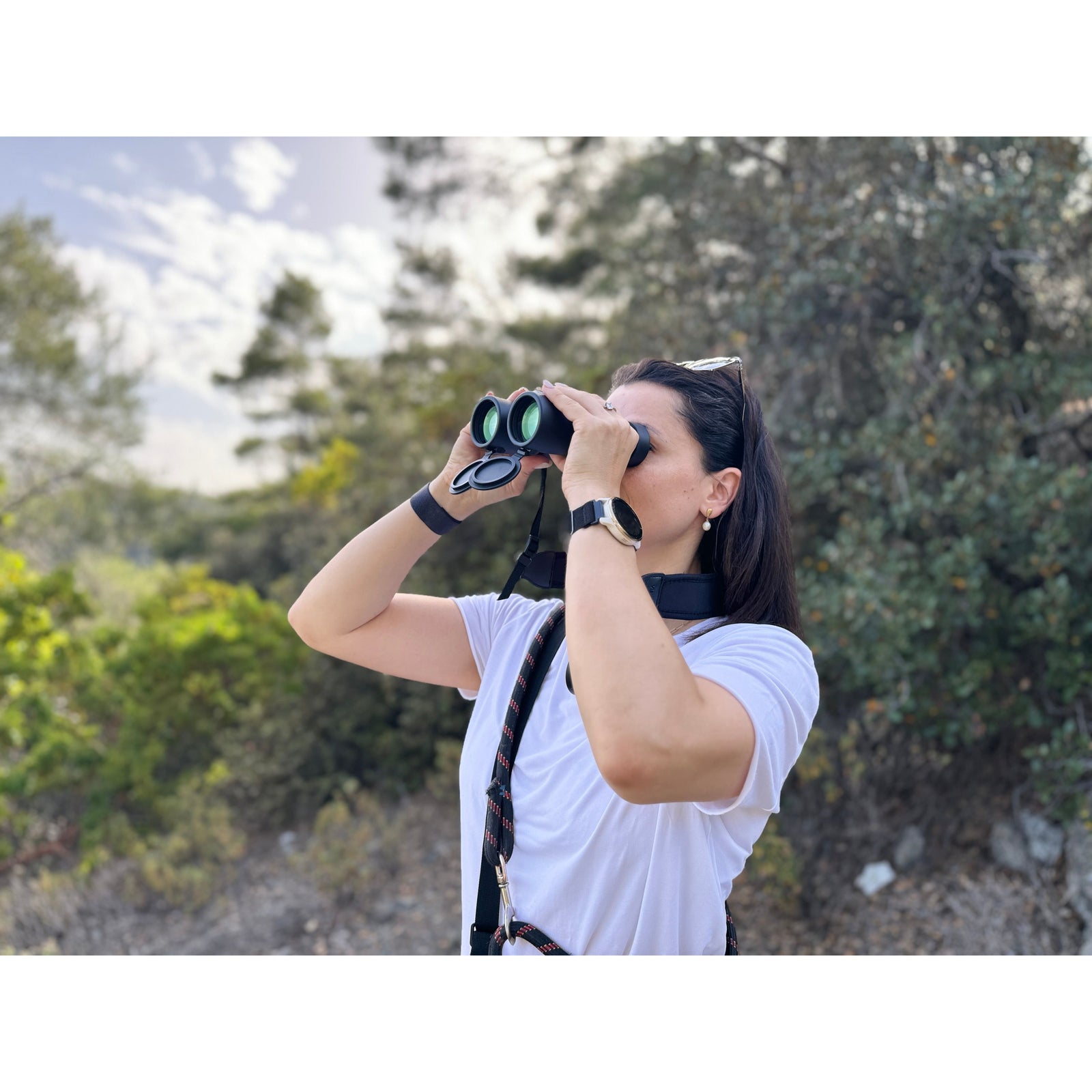 Visionary Freebird ED 10×42 Binoculars - Vega Vision